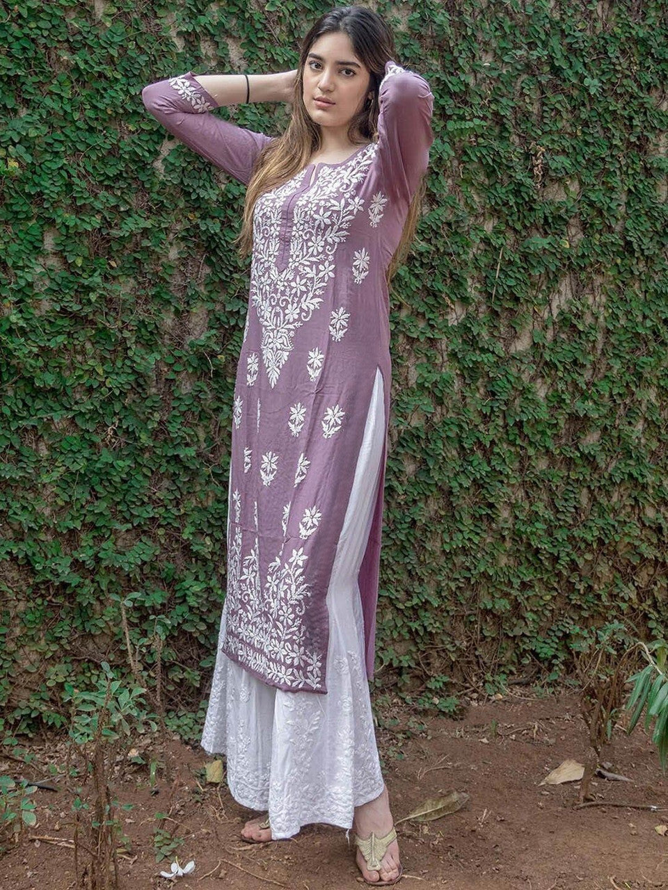Women Chikan Embroidery Cotton Blend Straight Kurta  (Purple)