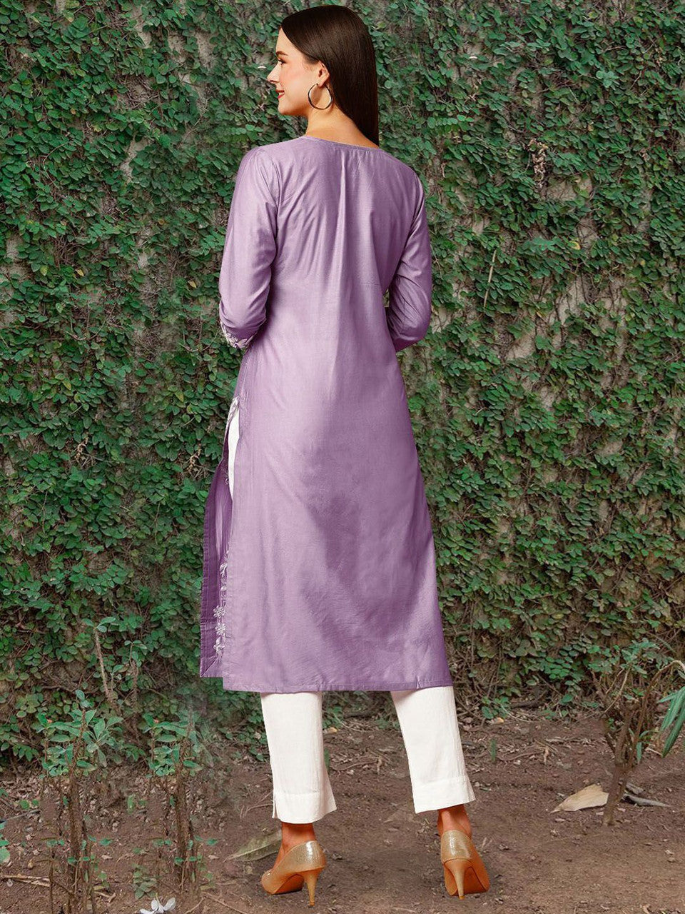 Women Chikan Embroidery Cotton Blend Straight Kurta  (Purple)