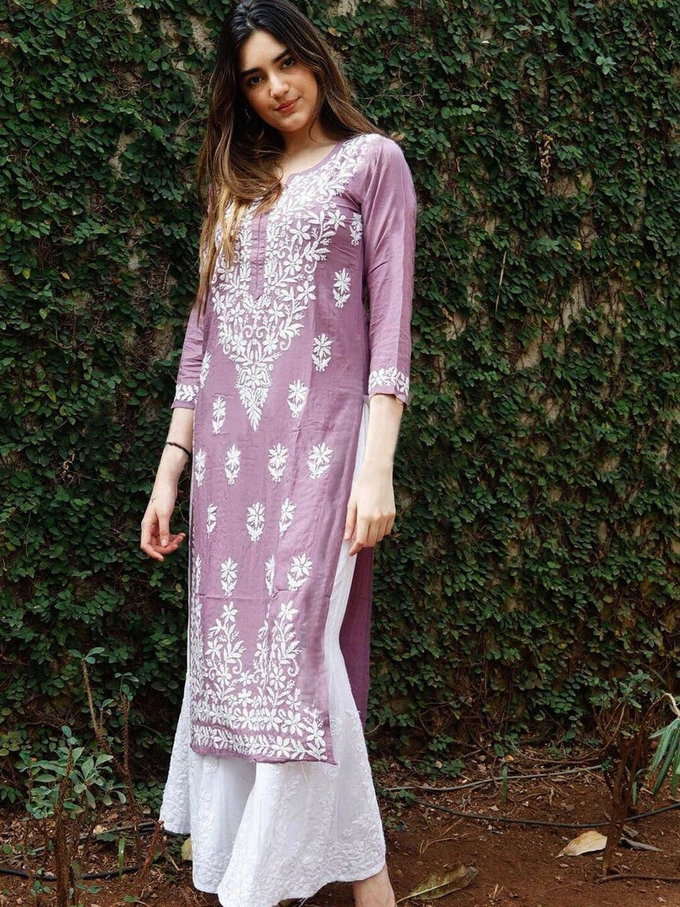 Women Chikan Embroidery Cotton Blend Straight Kurta  (Purple)