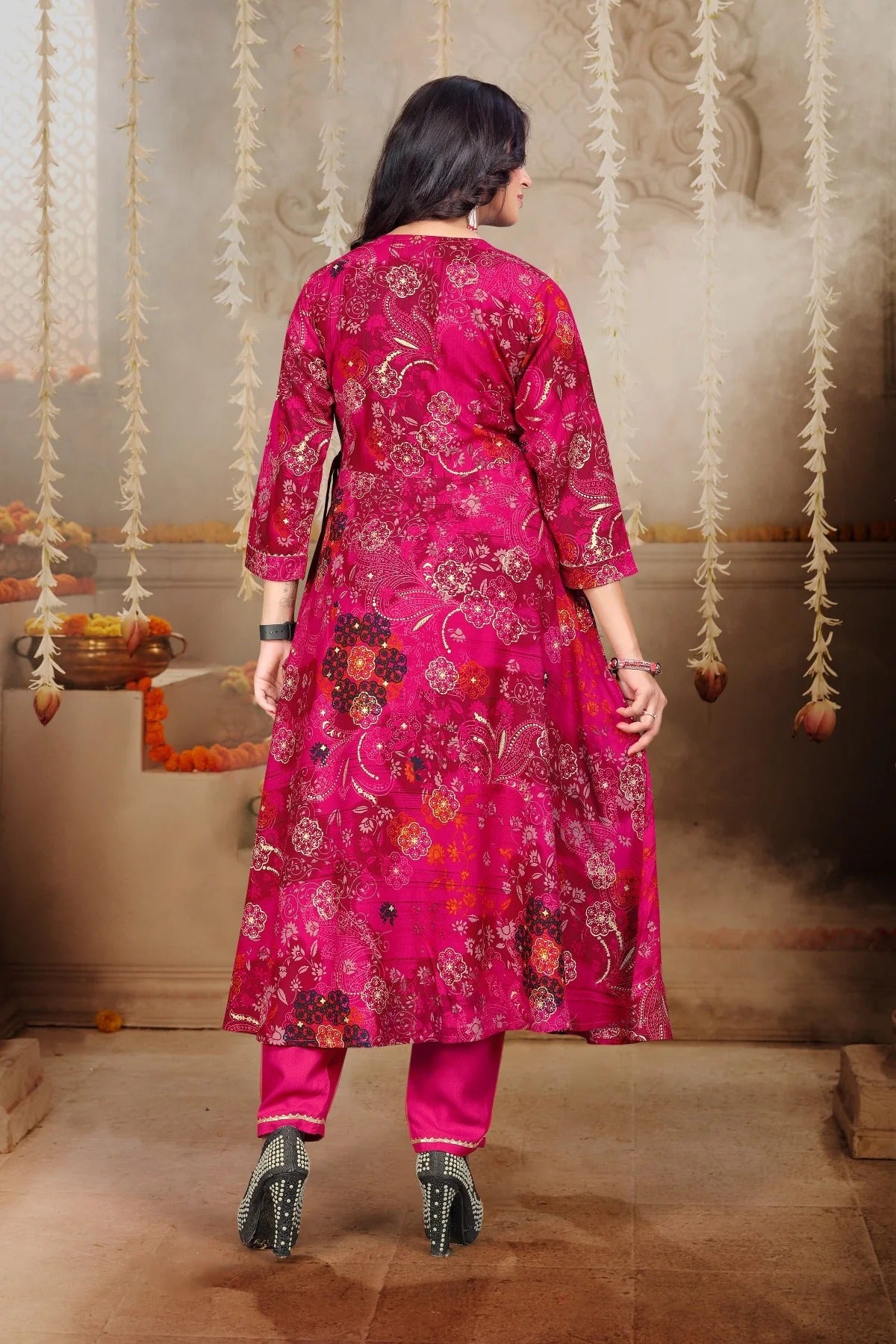 Magenta Pink Floral Printed Silk Blend Kurta Set with Solid Chiffon Dupatta